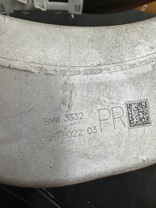 Fuzeta dreapta spate BMW g06