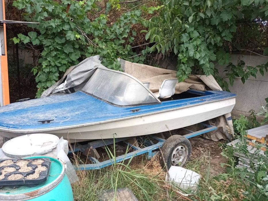 Лодка 4,2 метра с колесар