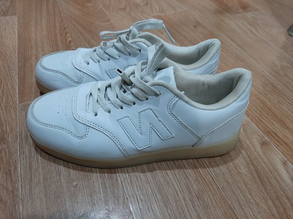 Кросовки свечащиеся