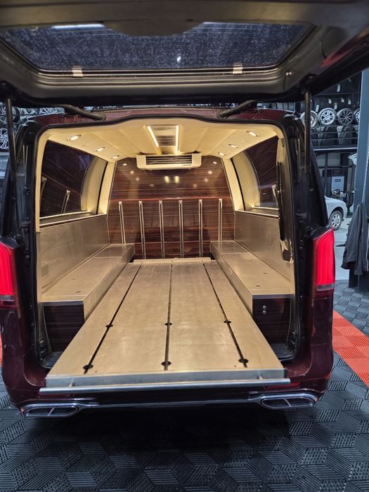 Mercedes V klasse Maybach dric funerar