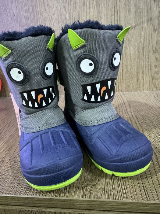 Продам детские сапоги