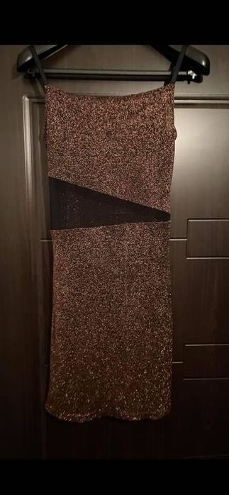 Луксозна златна блестяща рокля за  бал , официални вечери ,рождени дни