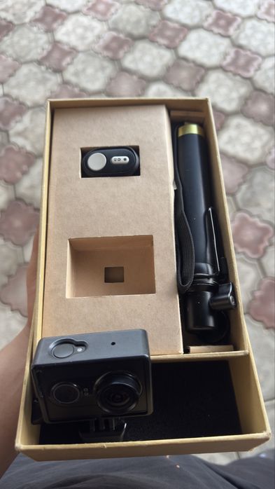 Камера Yi action