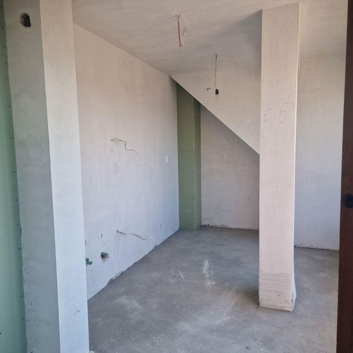 Продава се Тристаен апартамент в Пловдив, Център - 99 кв.м за 1920 €/кв.м - Снимка #1