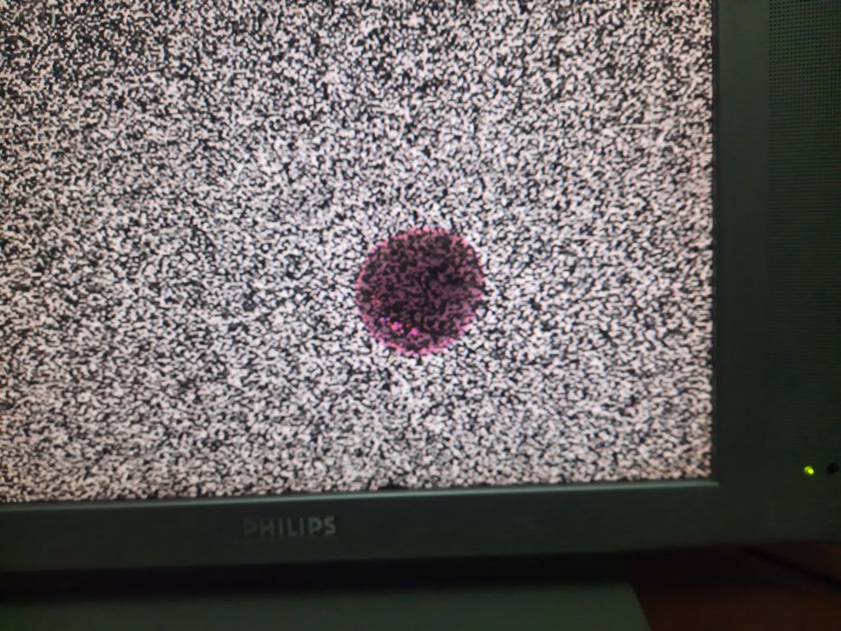 Televizor ploski analogovy