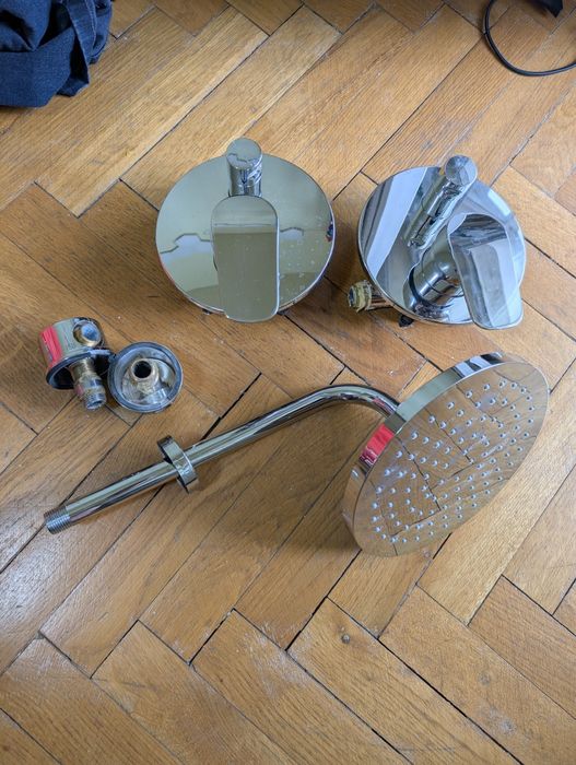 Set duș încastrat Ideal Standard, baterie, pălărie și cot pară