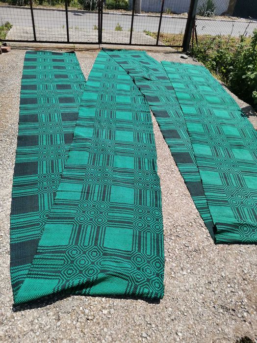 Нови ръчнотъкани автентични пътеки