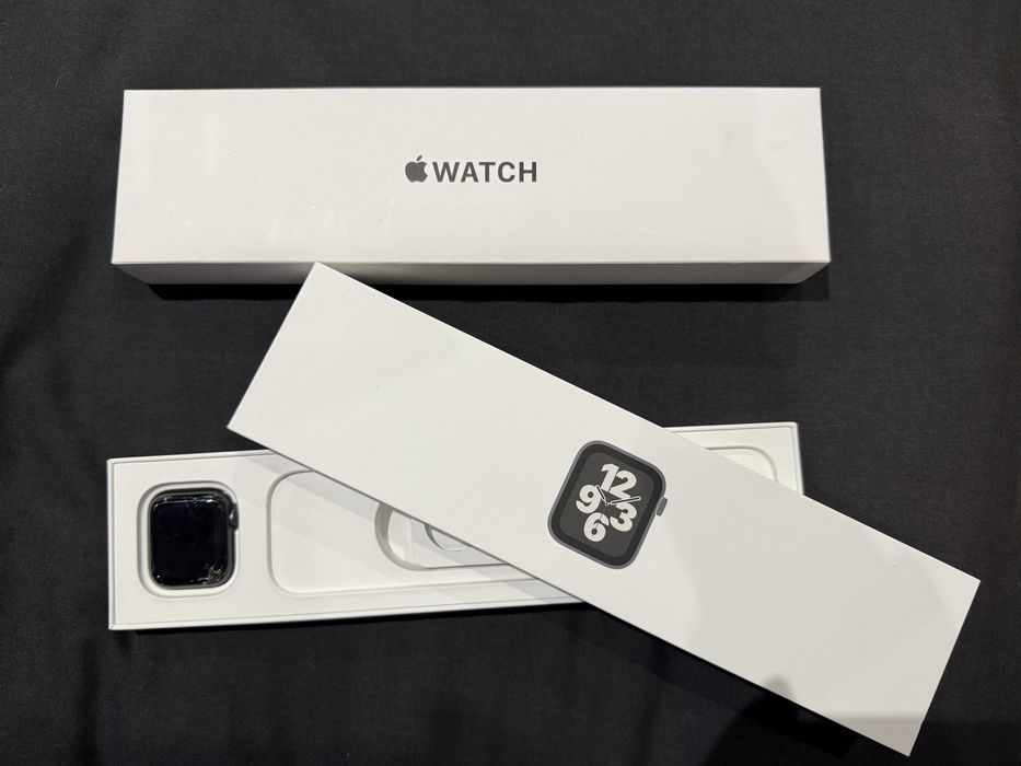 Apple Watch  SE 40 mm