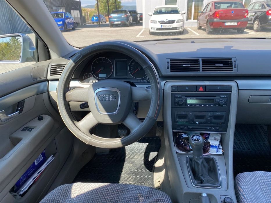 Audi A4 Limuzina