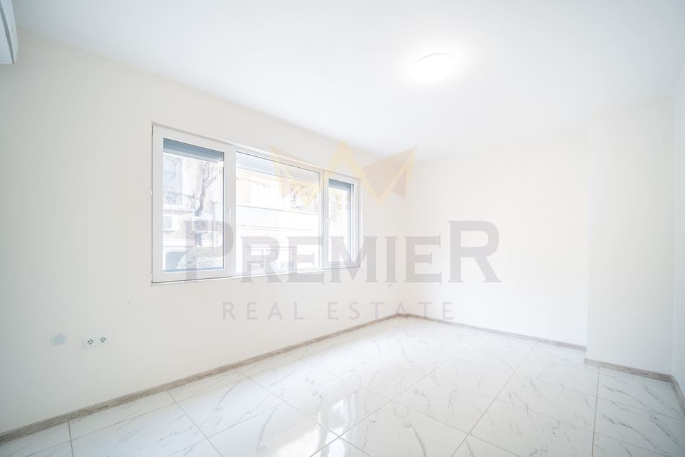 Продава се Тристаен апартамент в Варна, Център - 86 кв.м за 1928 €/кв.м - Снимка #5
