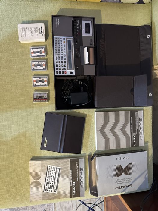 Sharp pocket computer vintage PC-1251 ecran defect + CE-125