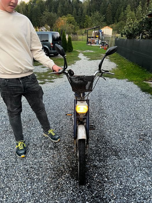 Vând moped garelli