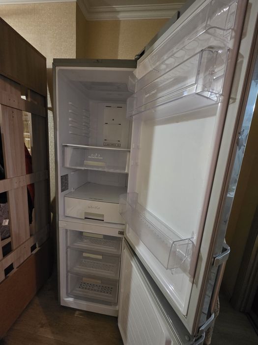 Продам холодильник LG