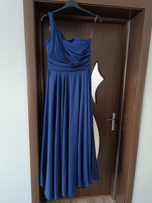 Официална рокля за поводи. Размер С-М без забележки.