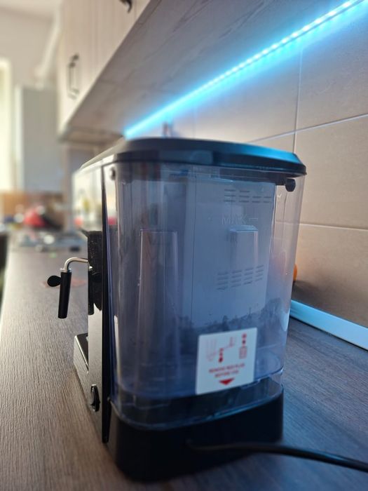 Espressor manual Krups, 1050 W, 15 bar, 1.5 L, Dispozitiv spumare