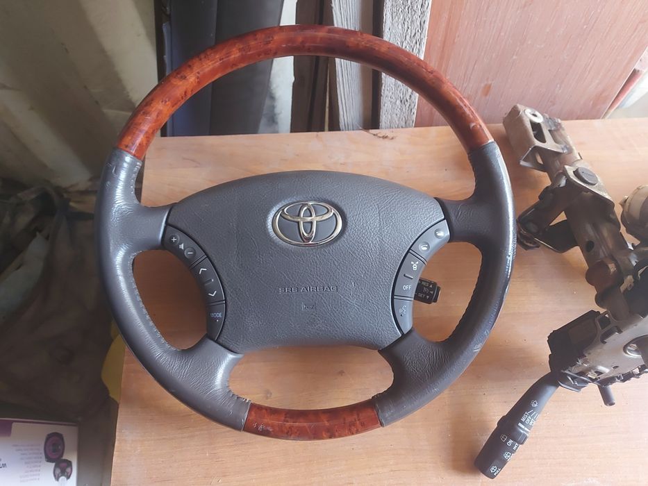 Руль дерево косточка тойота