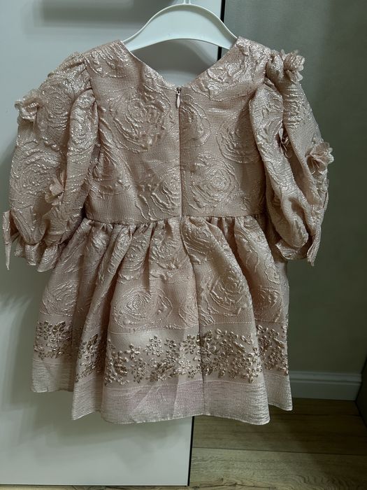 Продам детские  платья