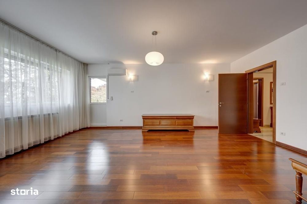 Apartament 3 camere + parcare Polona/Dacia
