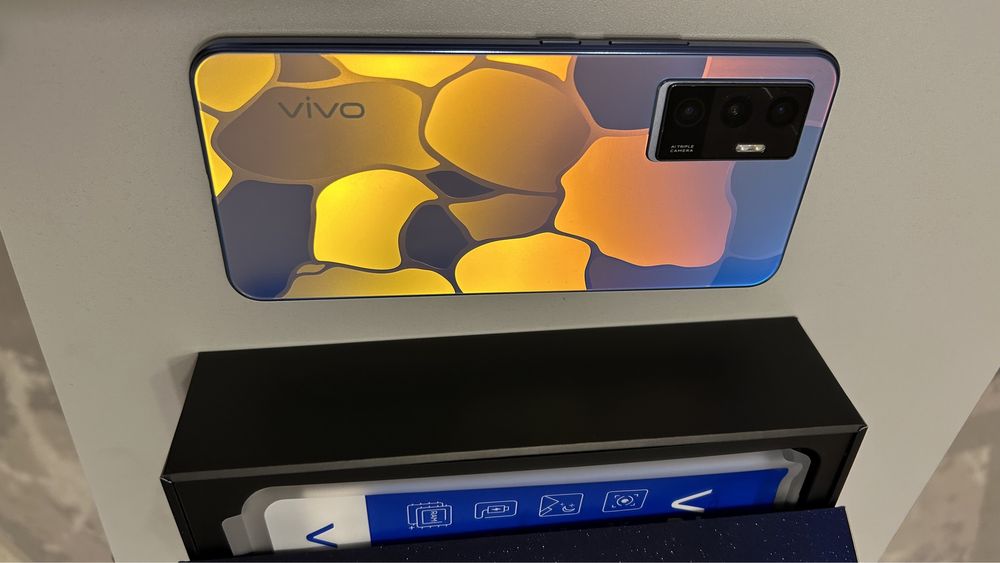 Продам телефон vivo23e