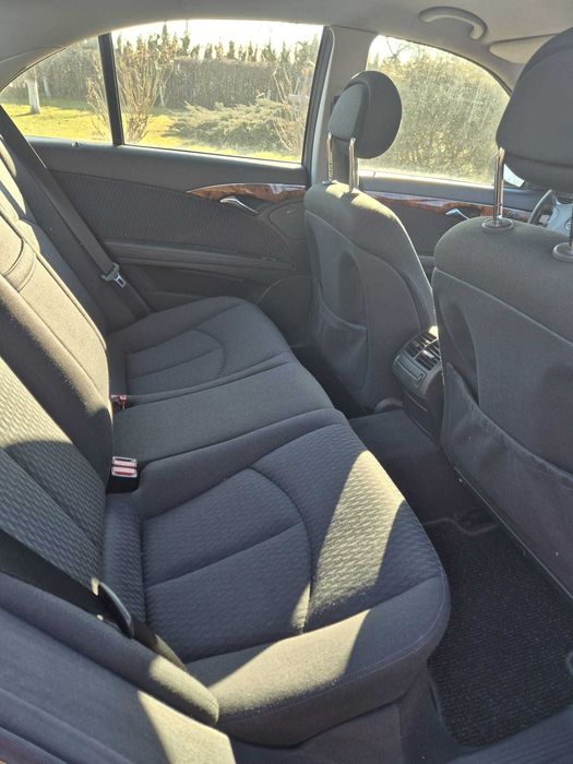 vand mercedez W211 E class Elegance