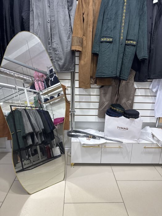 Продам бутик ТД Мега шыгыс 0 этаж