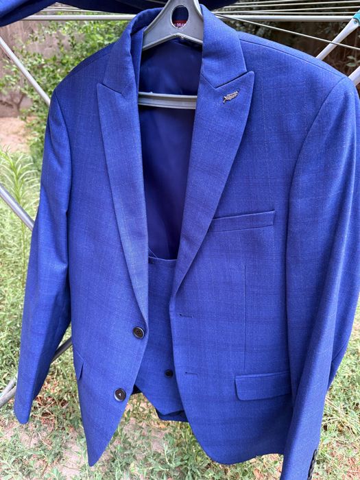 Костюм тройка мужской