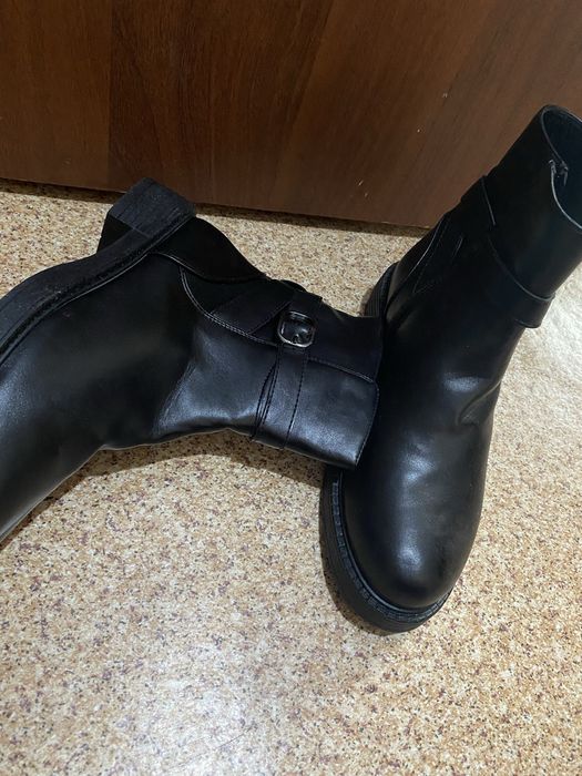 Женские.  Осенние  сапоги  продам