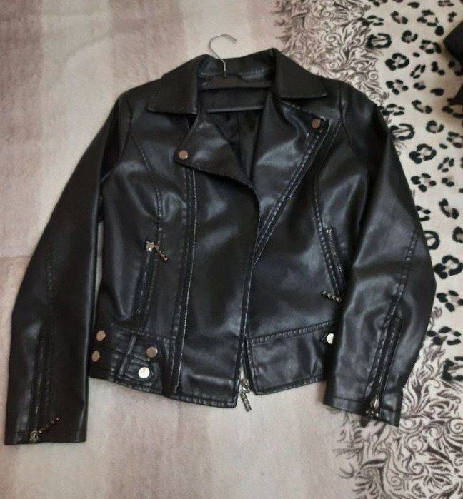 Куртки ,Ветровки ,Жилетки со скидкой