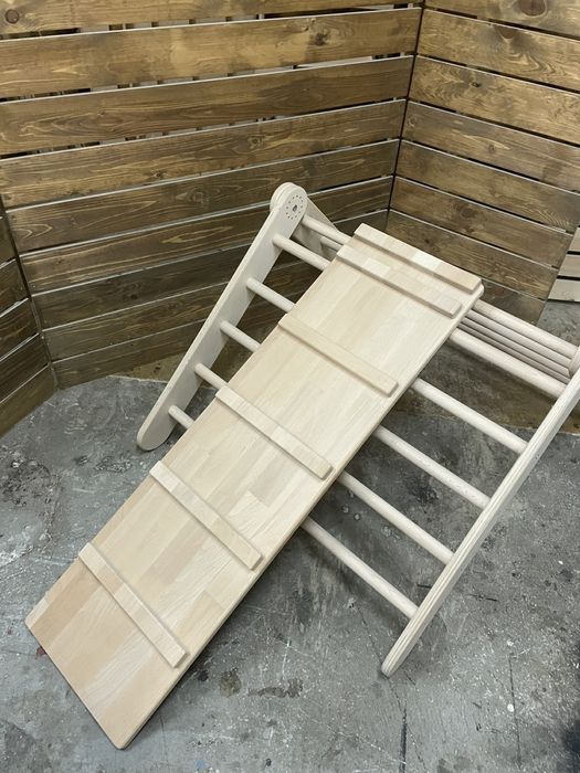 Детски дървени катерушки на Пиклер триъгълни, арки и пързалки