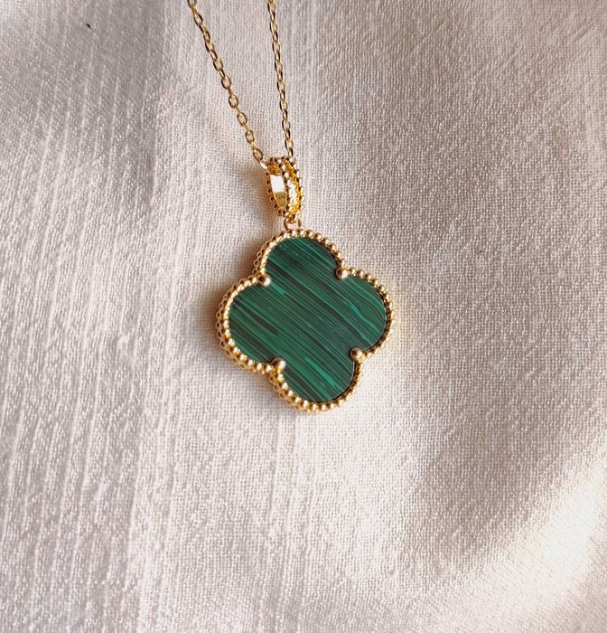 Дълго дамско колие с голяма детелина от зелен малахит, Van Cleef - VCA