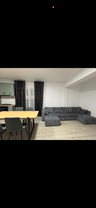 Inchiriez apartament in regim hotelier