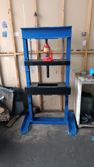 Продаётся Пресс.