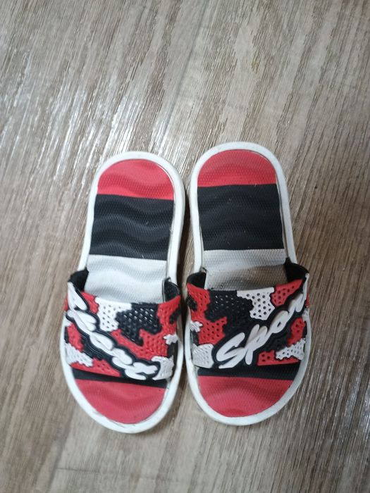 Продам шлёпки детские