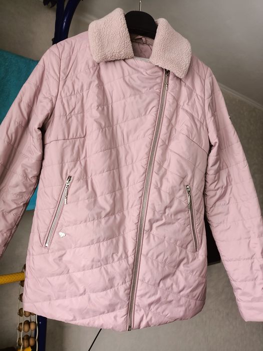 Продам  женскую куртку