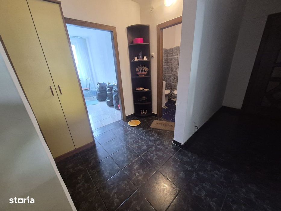 De Vânzare – Apartament cu 3 camere, zona Precista, Piatra Neamț