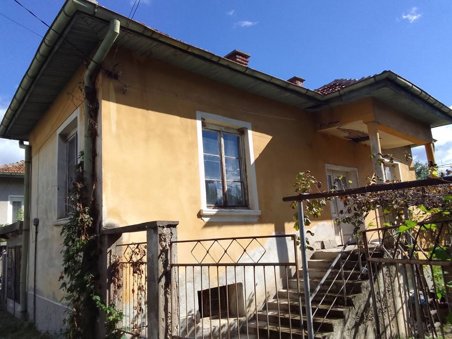 Продава се Къща в с. Копиловци, Област Кюстендил - 100 кв.м за 355 €/кв.м - Снимка #1