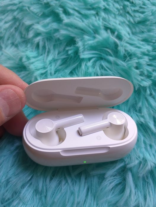 Наушники One Plus Buds Z2