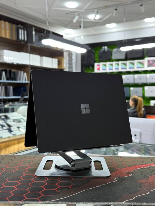 Surface core i7-11avlod narxini kelishamiz