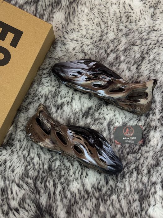 Yeezy Foam Runner - marimi 41/44