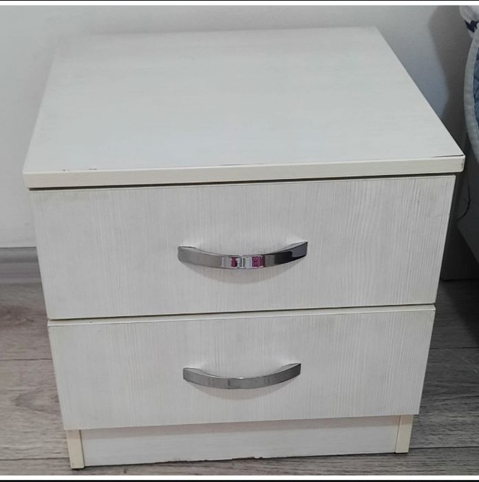 Тумбы 2шт обе за 1000 продам