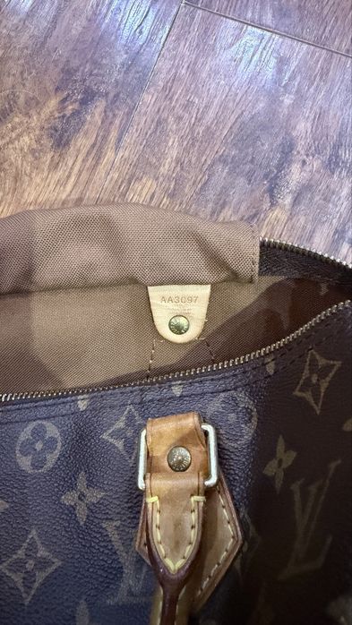 Louis Vuitton Speedy