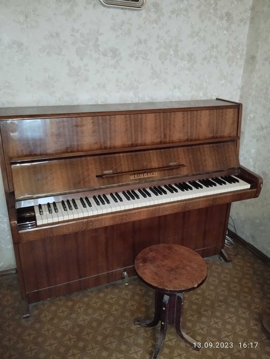 Пианино Weinbach