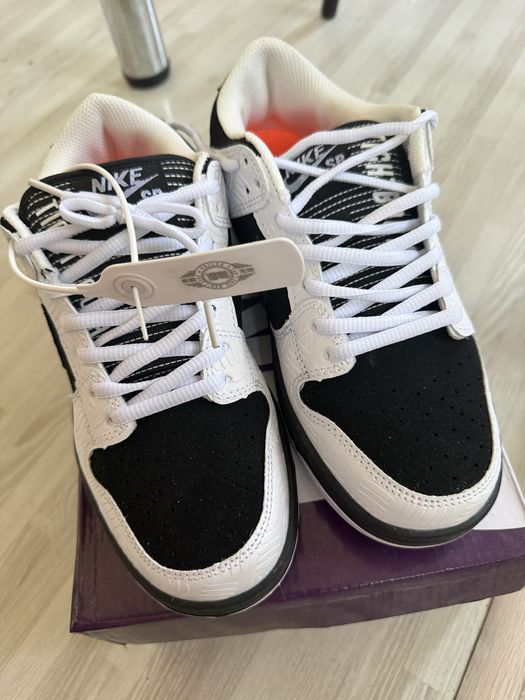 Новые кроссовки Nike
