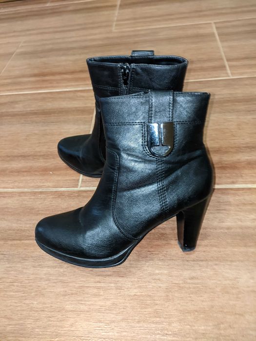 Комплект Дамски боти и дамска чанта