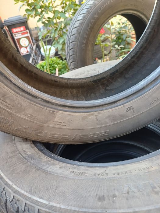 Cauciucuri de vara nokian 225/65/17R 4buc 200 lei