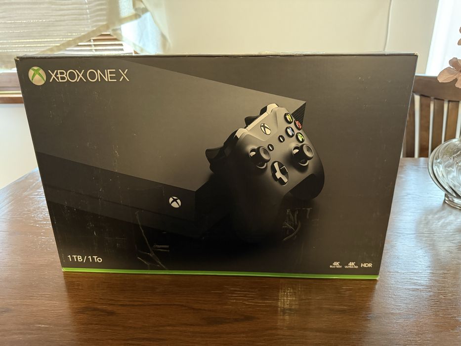 XboX OneX 1TB + jocuri