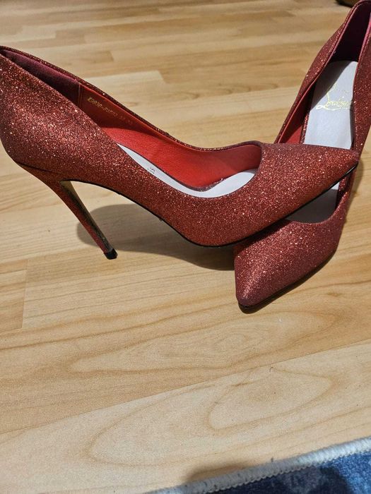 Туфли вечерние размер 37 яркие