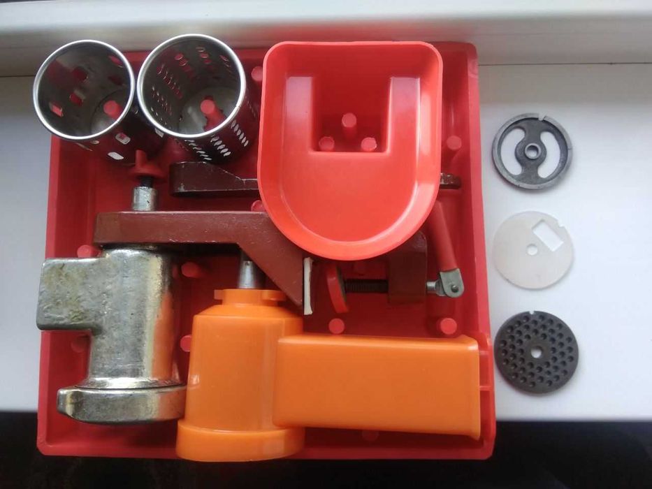 Мясорубка - овощерезка новая советская