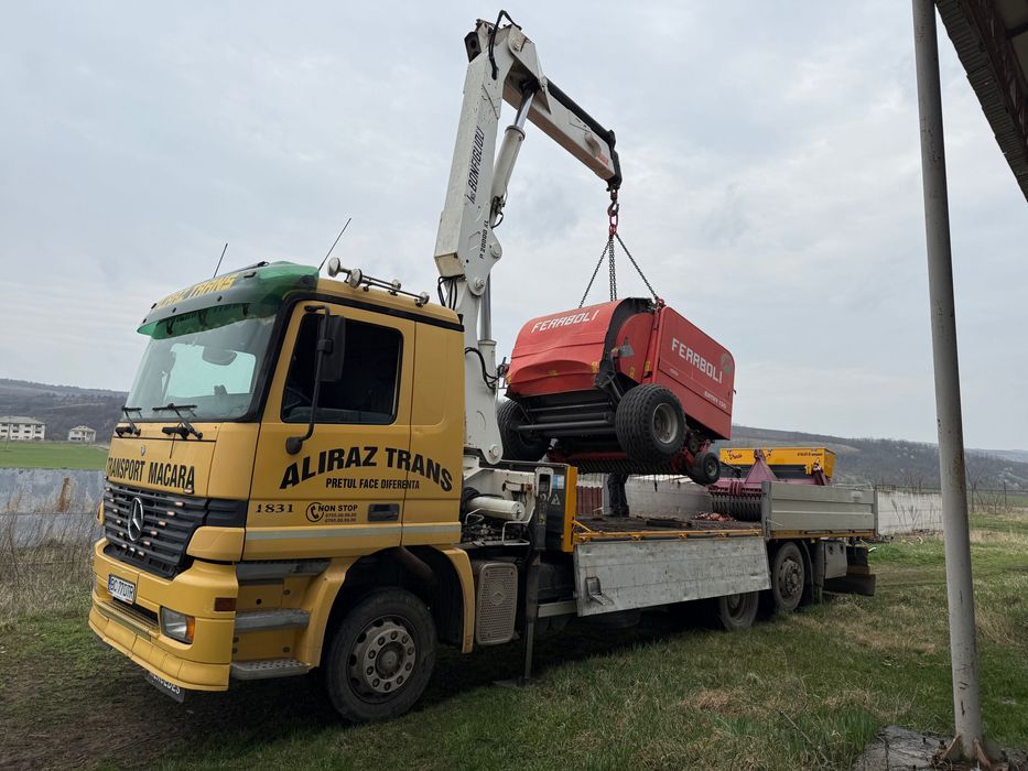 Închiriez camion cu macara/ efectuez transport