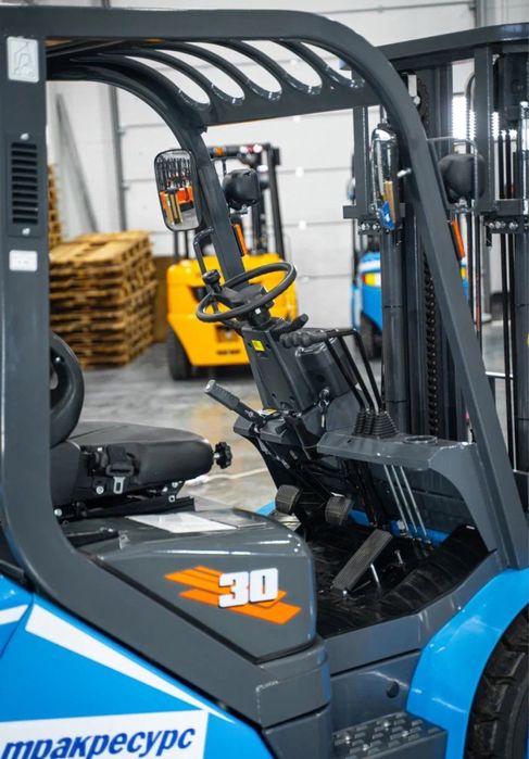 Вилочный погрузчик 3 тонн